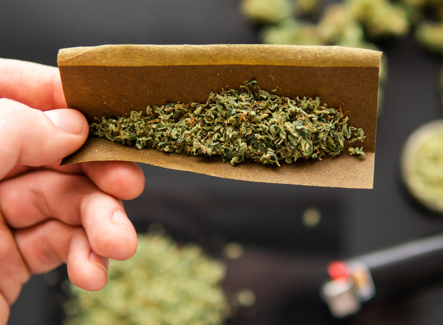 How to Roll the Perfect Blunt - The Foolproof Guide