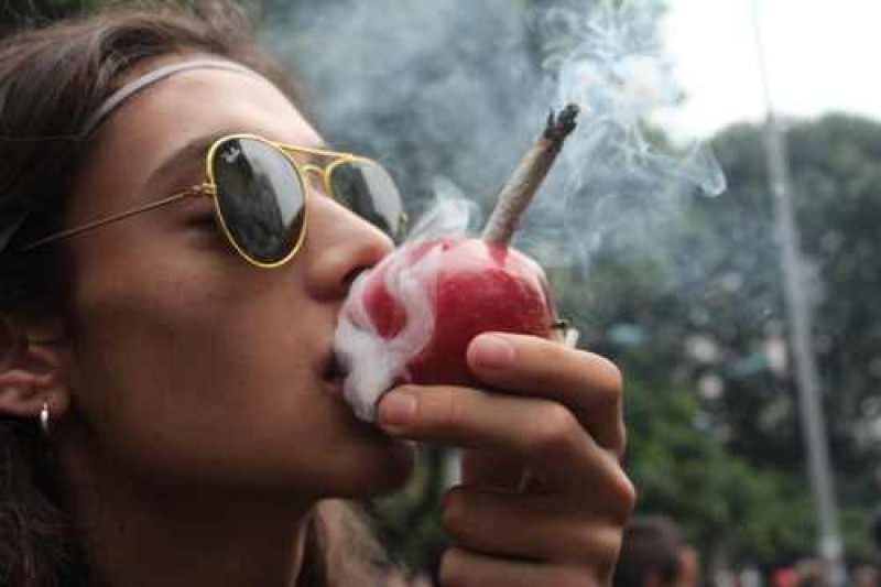 Smoking pot with an apple will get you high.