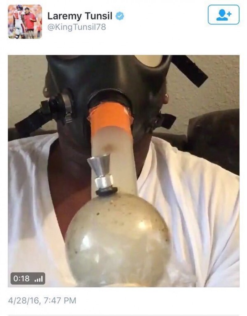 Laremy Tunsil No Longer Part of NFL Draft with this Tweet?