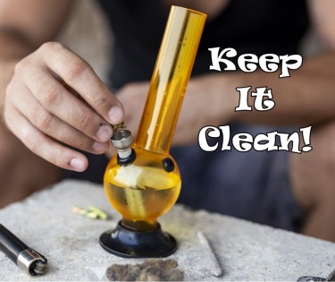 how to clean your bong