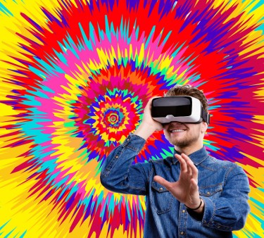 VIRTUAL REALITY TRIPPING ON MUSHROOMS